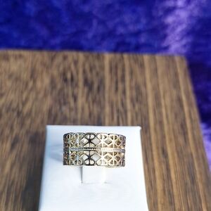 Elegant Gold Filigree Ring. Size 6.5